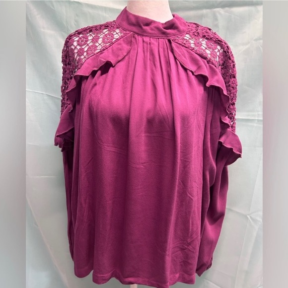 NWT Free People Little Bit Of Love pink Crochet Lace Open Shoulder Blouse Size S - Picture 8 of 10